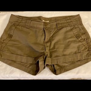 Maurices 7/8 Brown Shorts w/ Pockets